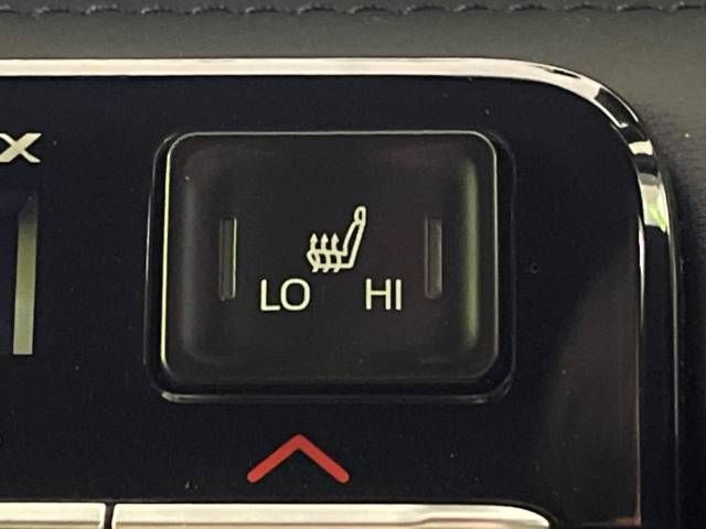 Toyota VOXY HYBRID 2023-03 196374-6