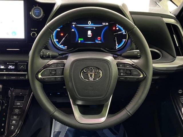 Toyota VOXY HYBRID 2023-03 196374-12