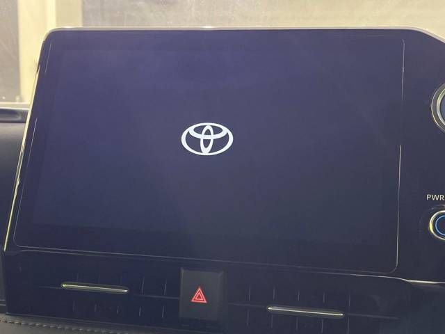 Toyota VOXY HYBRID 2023-03 196374-2