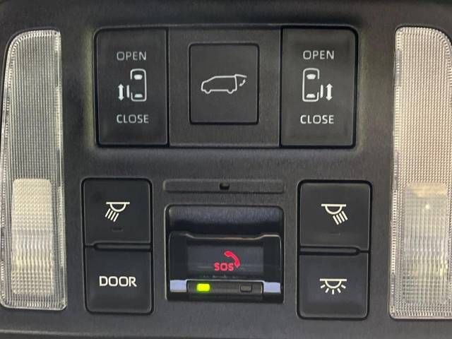 Toyota VOXY HYBRID 2023-03 196374-5
