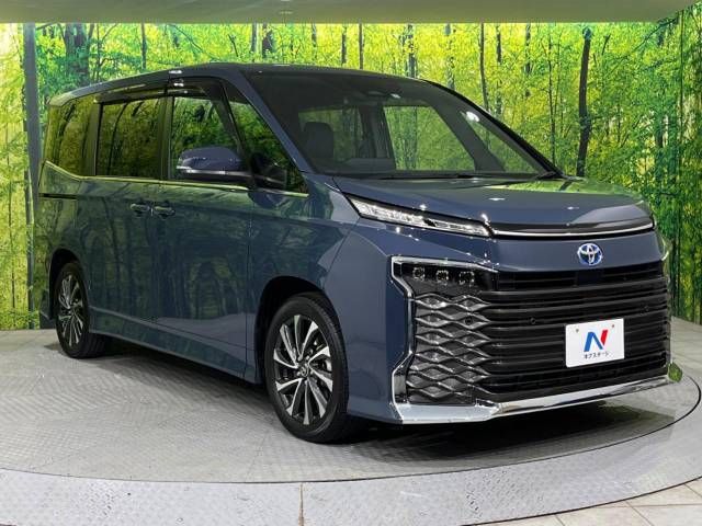 Toyota VOXY HYBRID 2023-03 196374-17
