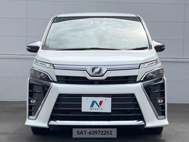 Toyota VOXY 2018-10 370276-15
