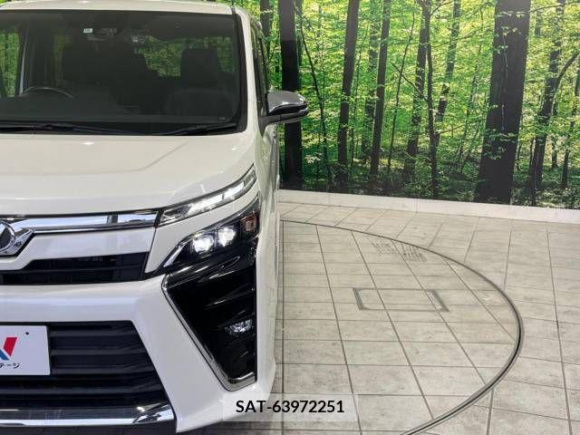 Toyota VOXY 2018-10 370276-13