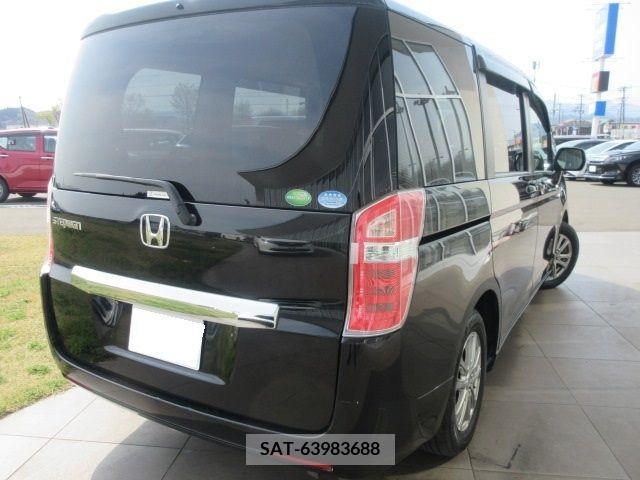 Honda STEP WGN 2013-09 286107-1