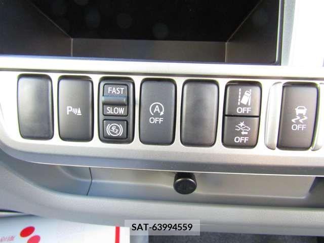 Hino DUTRO 2023-08 211752-18