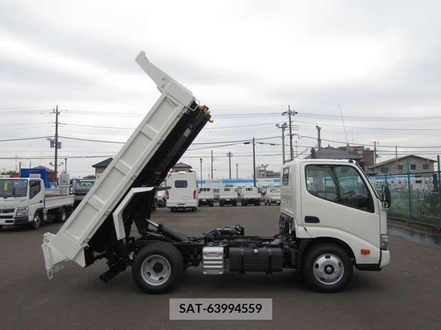 Hino DUTRO 2023-08 211752-8