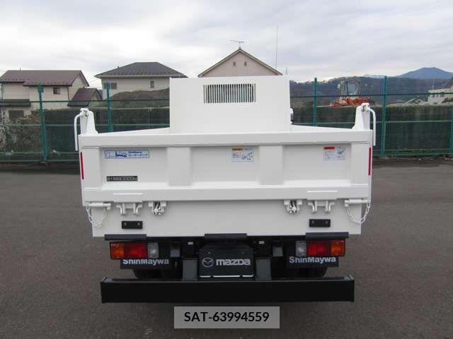 Hino DUTRO 2023-08 211752-5