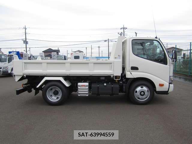 Hino DUTRO 2023-08 211752-3