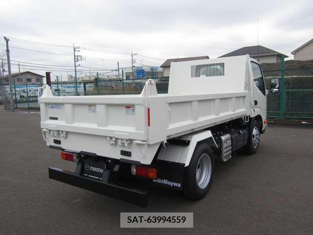 Hino DUTRO 2023-08 211752-4