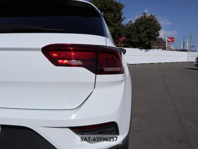 VolksWagen T-ROC 2022-02 210834-13
