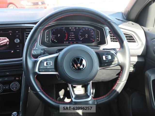 VolksWagen T-ROC 2022-02 210834-16