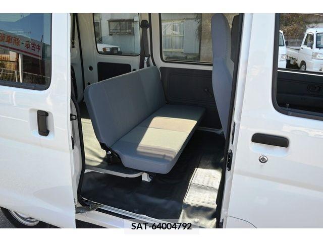 Daihatsu HIJET CARGO 2015-04 220634-13