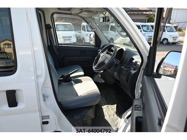 Daihatsu HIJET CARGO 2015-04 220634-9