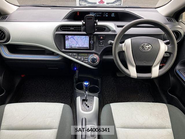 Toyota AQUA 2014-06 386414-1