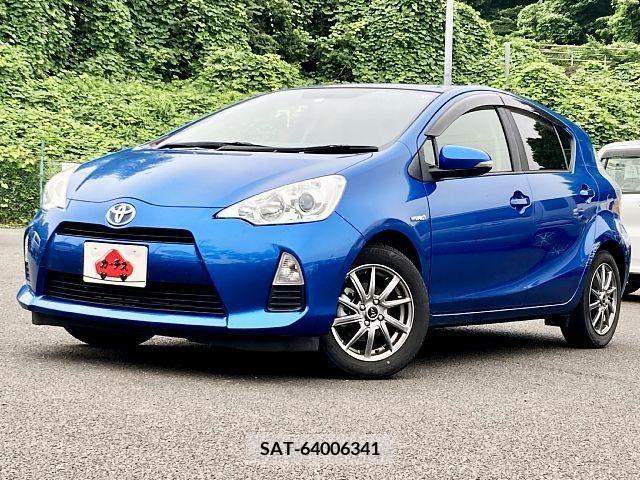 Toyota AQUA 2014-06 386414-0