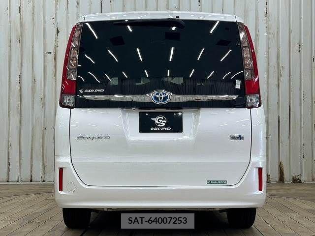 Toyota ESQUIRE 2016-08 331891-12