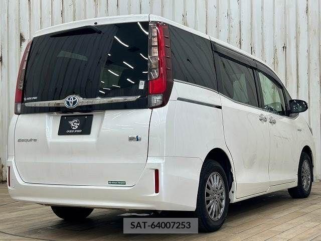 Toyota ESQUIRE 2016-08 331891-16