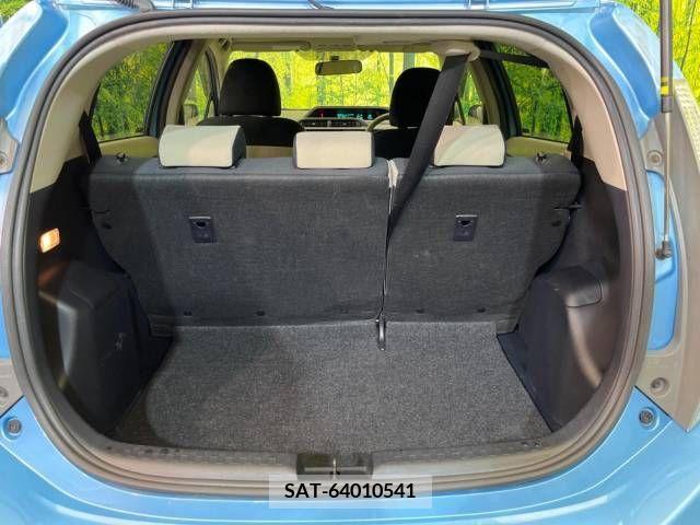 Toyota AQUA 2013-09 313986-10