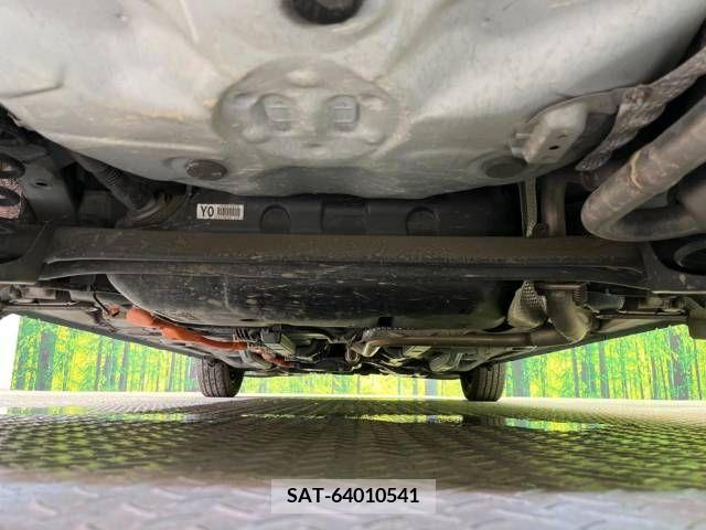 Toyota AQUA 2013-09 313986-19