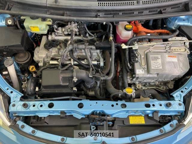 Toyota AQUA 2013-09 313986-18
