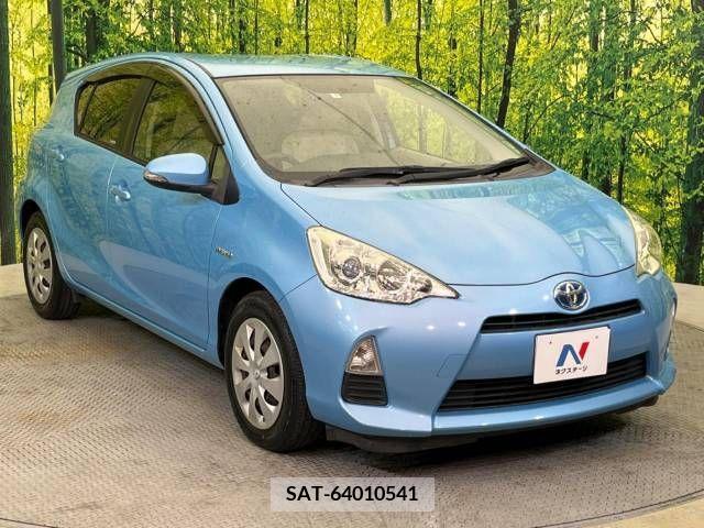 Toyota AQUA 2013-09 313986-16