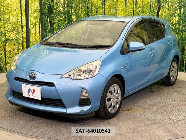 Toyota AQUA 2013-09 313986-17