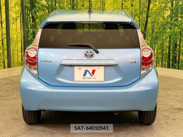 Toyota AQUA 2013-09 313986-15