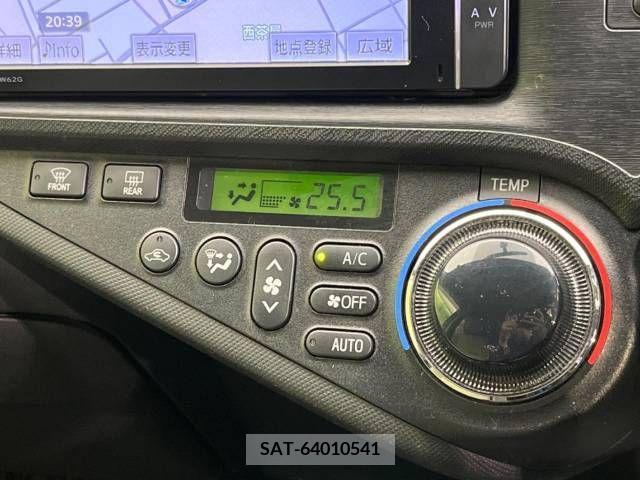 Toyota AQUA 2013-09 313986-5
