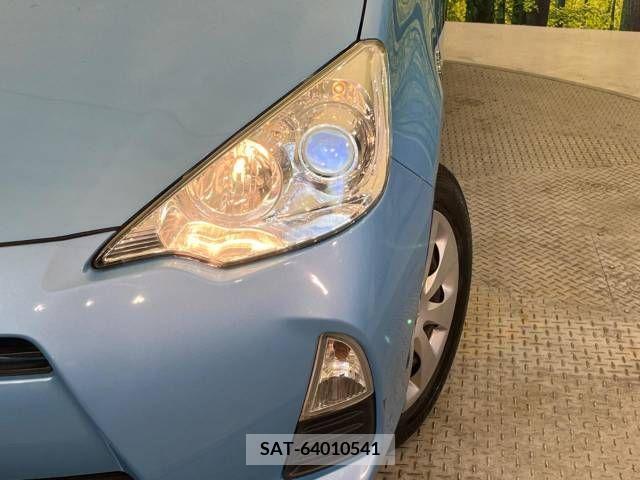 Toyota AQUA 2013-09 313986-12