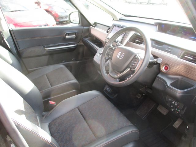 Honda FREED 2022-03 28845-1