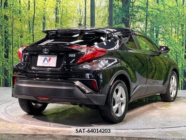 Toyota C-HR 2017-03 378112-15