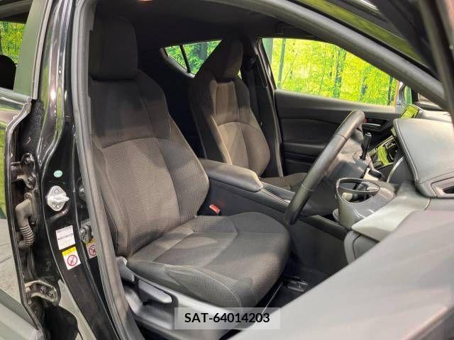 Toyota C-HR 2017-03 378112-6