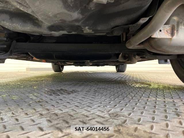 Toyota AQUA 2018-04 314364-19