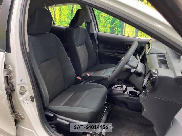 Toyota AQUA 2018-04 314364-7