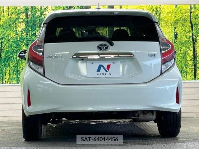 Toyota AQUA 2018-04 314364-15