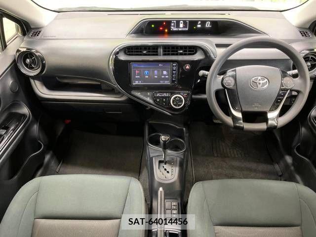 Toyota AQUA 2018-04 314364-1