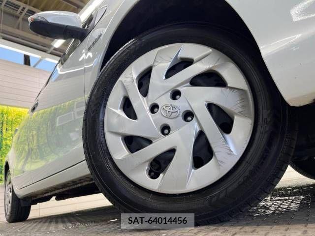 Toyota AQUA 2018-04 314364-13