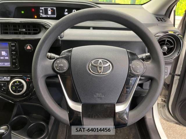 Toyota AQUA 2018-04 314364-10