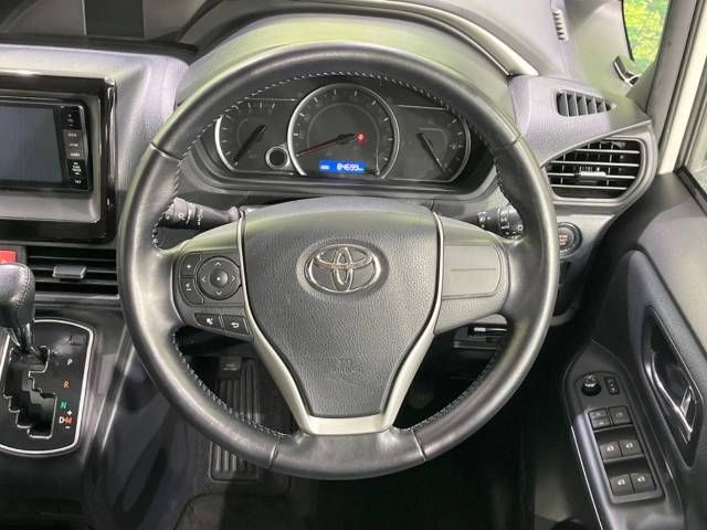 Toyota VOXY 2016-06 183229-13