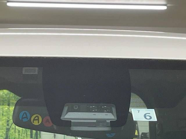 Toyota VOXY 2016-06 183229-2