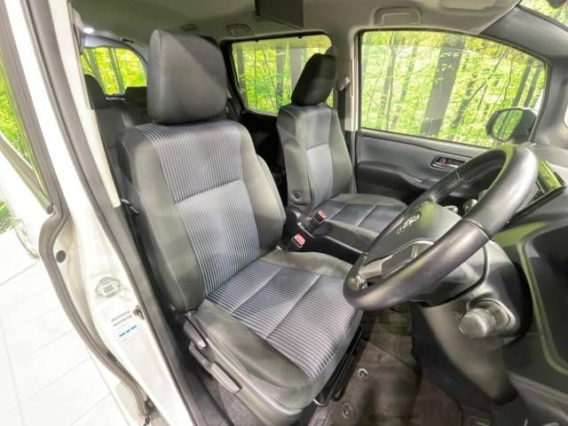 Toyota VOXY 2016-06 183229-9