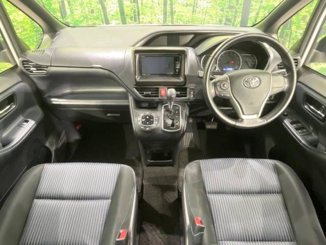 Toyota VOXY 2016-06 183229-1