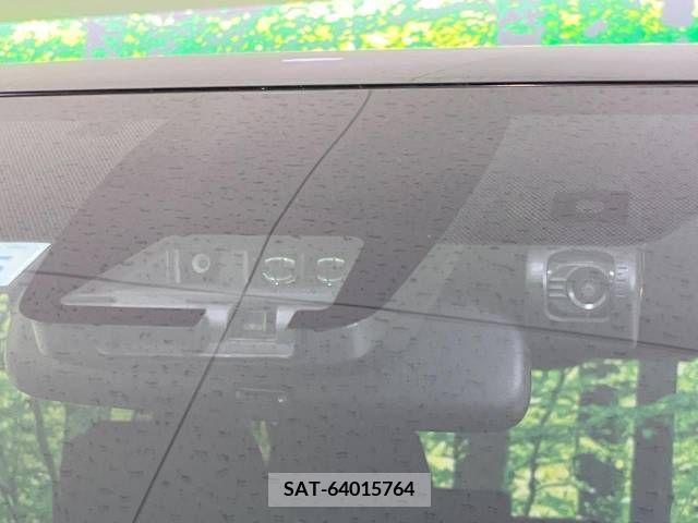 Toyota VOXY 2020-06 343663-2