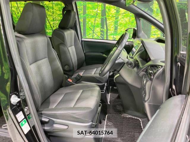 Toyota VOXY 2020-06 343663-8