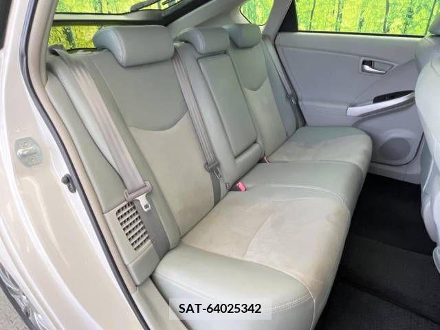 Toyota PRIUS 2012-02 393336-9