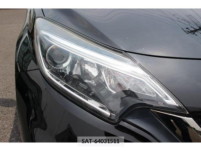 Nissan NOTE 2017-06 330237-9