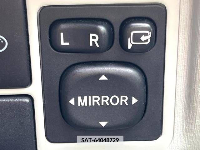 Toyota PRIUS 2011-11 352372-8