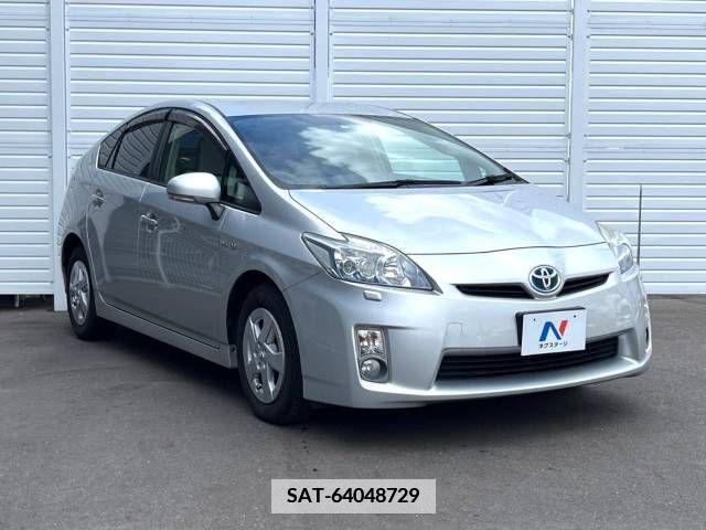 Toyota PRIUS 2011-11 352372-16