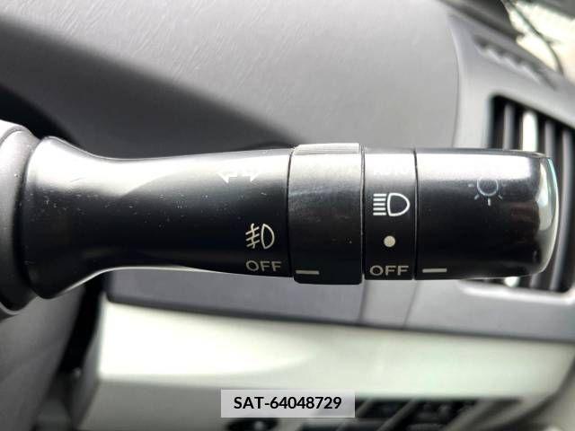 Toyota PRIUS 2011-11 352372-7