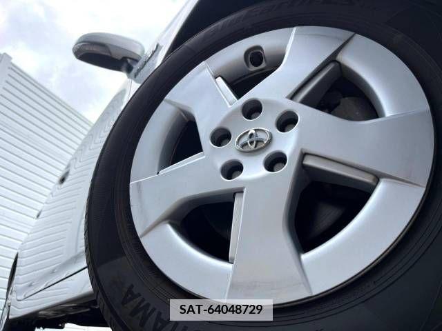Toyota PRIUS 2011-11 352372-13